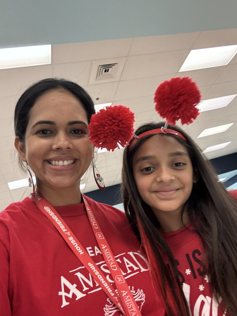 4 houses, 1 family <a href="/ForestHillElem/">Forest Hill Elem.</a> ❤️💚💙🖤