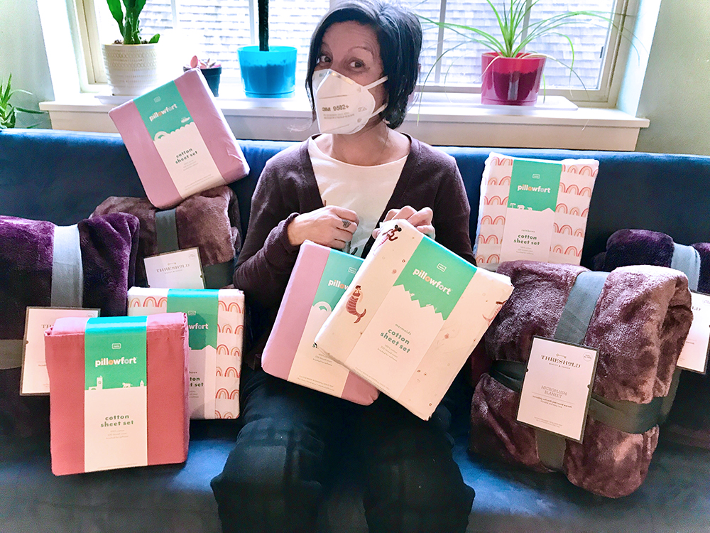 We’re #hiring! Join our team as Facilities Associate and help maintain a clean, sanitary, safe, and trauma-informed space for domestic violence survivors and staff here at <a href="/RaphaelHouse/">Raphael House</a>.

Apply now at bit.ly/jobs-RH