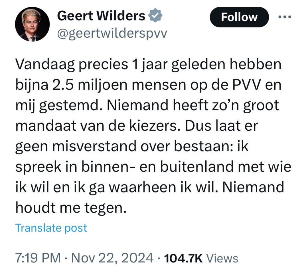 NIEMAND HOUDT DE GROTE LEIDER TEGEN...!
Dat klopt, we betaalden in  20 jaar meer dan 100 miljoen Euro voor deze fantast, zijn 1-lidspartij, zijn disfunctionele kamerleden en zijn 24/7 beveiliging!
En het gaat maar door met 700.000 per maand. Wanneer stoppen we daarmee...???