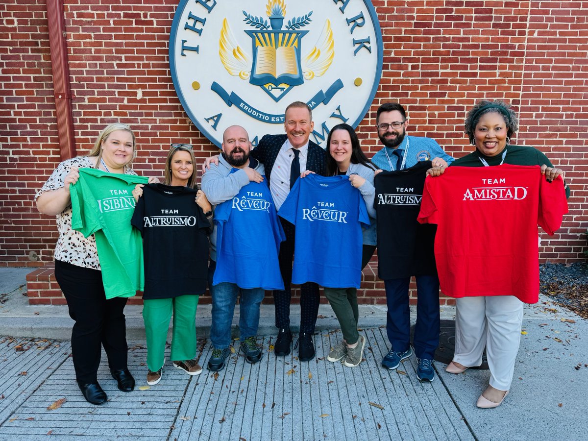 <a href="/HenryMossMiddle/">Henry Moss Middle</a>'s Leadership Team &amp; teachers traveled to participate in the phenomenal Ron Clark Academy! His mission is to deliver the highest quality educational experience where global citizens are born through engaging teaching, academic excellence &amp; relationship building!