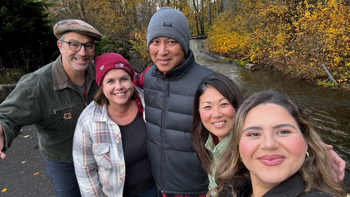 WeElevatePA's tweet photo. The Elevate Team had an incredible "Elevate Away" retreat at Liz Hansell's family's farm in Oregon! From ATV rides &amp; scenic hikes, to learning about alternative energy &amp; multigenerational farming, it was a trip to remember. Grateful for this time together!  #TeamElevate https://t.co/M68Ey2HmZ5