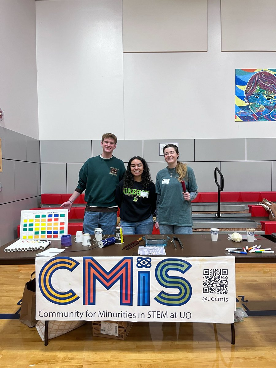uocmis's tweet photo. On Thursday, November 21st, UO CMiS Outreach members Davis, Alex, and Nora hosted a table of cool sound activities for students to partake in at the Cesar Chavez STEM Night! We even had a fun activity for students to take home to do for Thanksgiving! https://t.co/t3MWJlXcvP