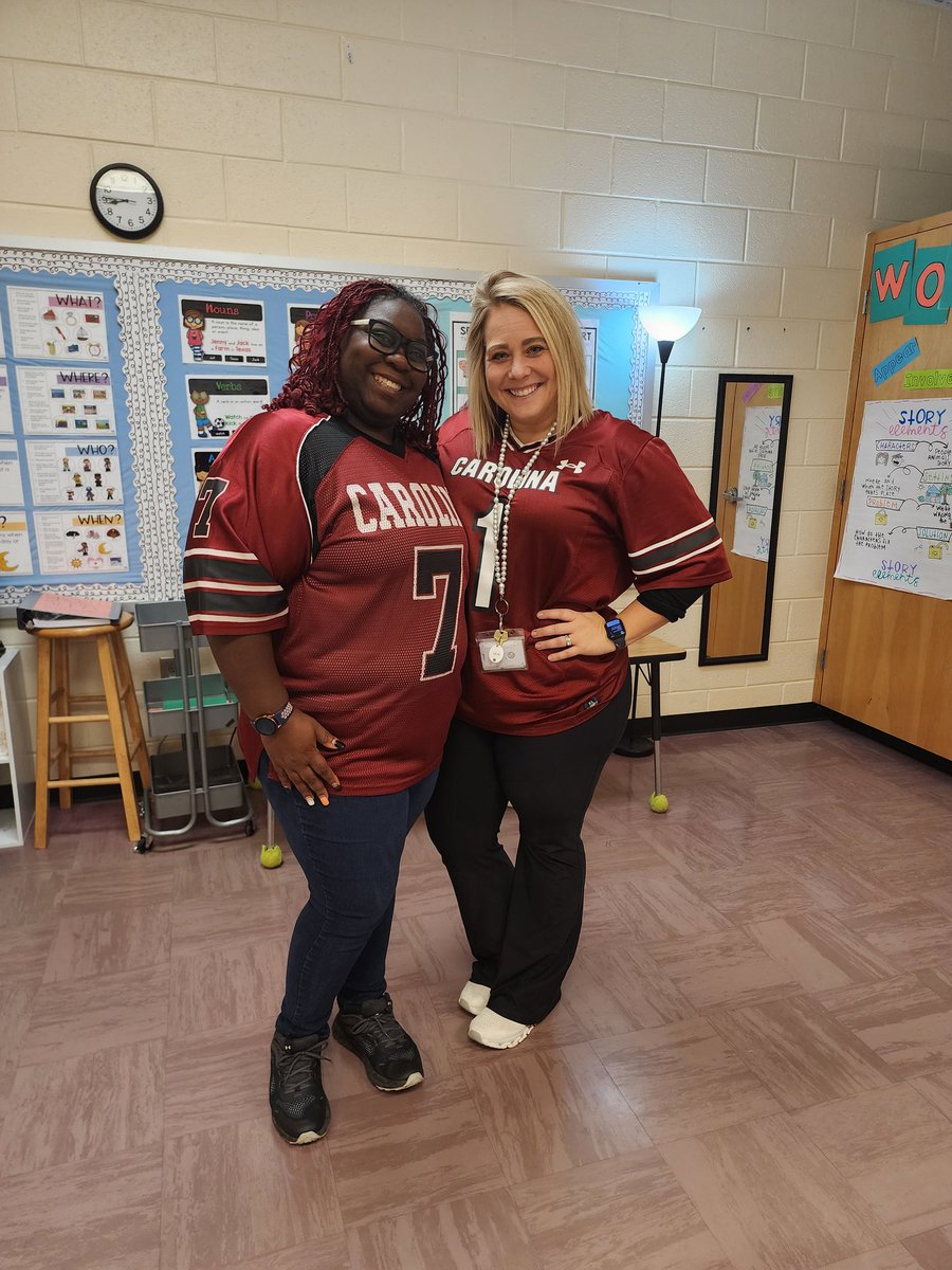 Showing how to rep our team!
<a href="/RCE_HCS/">RCE_HCS</a> #WeAreRACERS #GameChangers