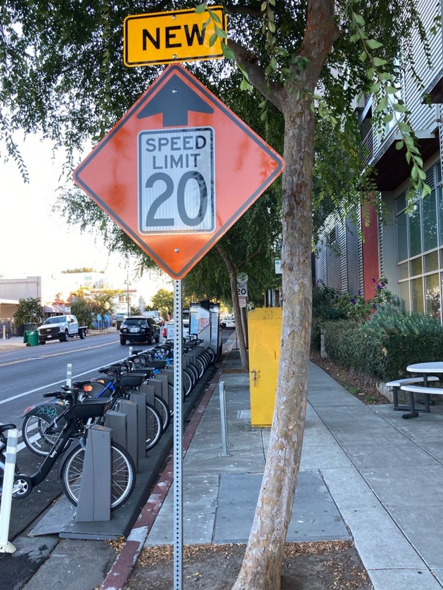 Emeryville, CA tweet media