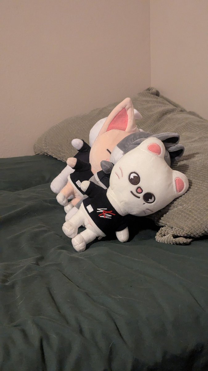 Resting up after the fight for tickets.
Planning some fun things for this weekend to celebrate! 🎉