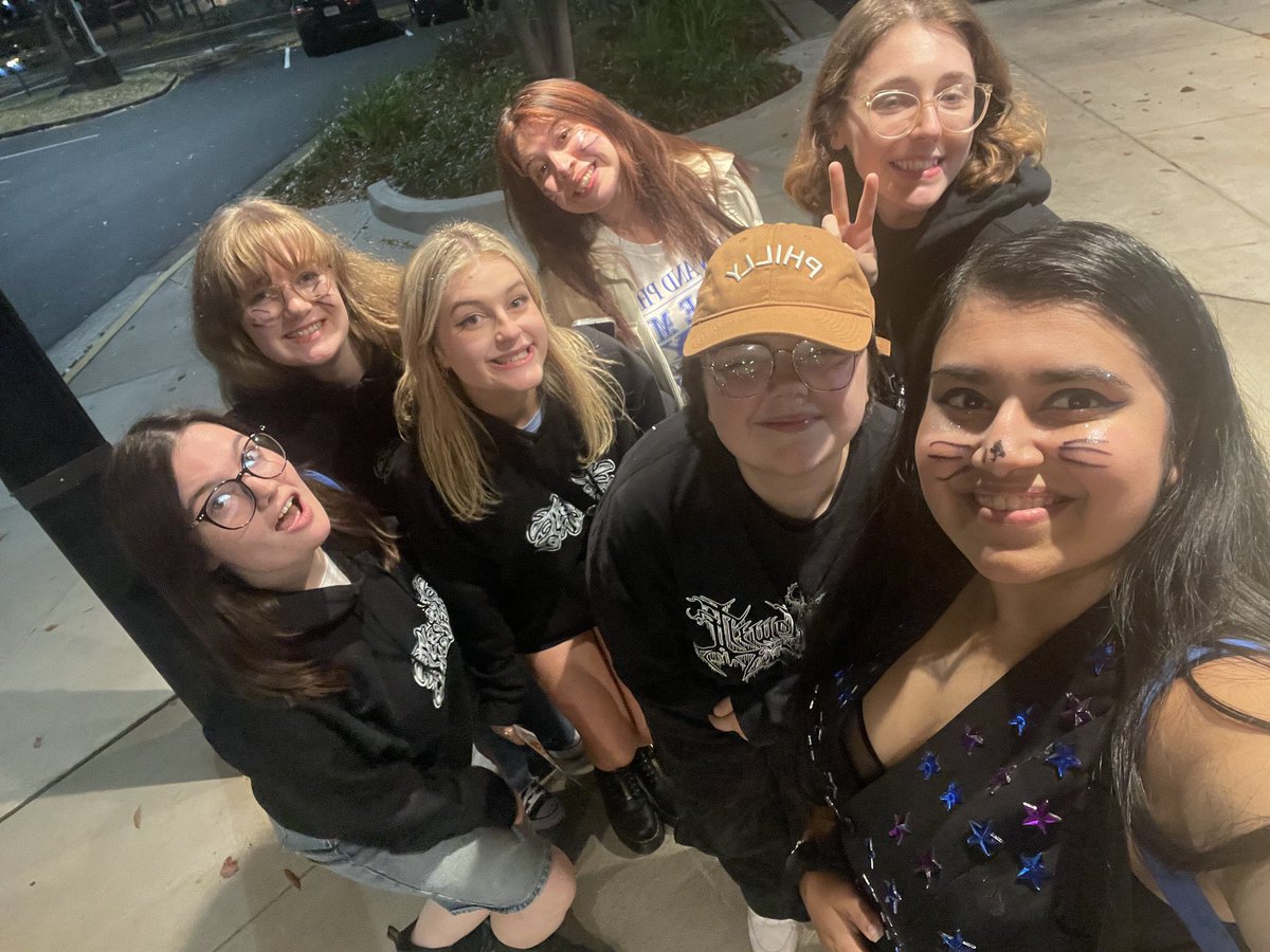 julia ☆⎕ (@snokoplqsm) on Twitter photo “when they come see dan and phil they’re with their people” i wish i could include more pictures here because ive met so many of my favourite people in the world through dnp and i am so grateful for that, thank you for everything <a href="/danielhowell/">Daniel Howell</a> <a href="/AmazingPhil/">Phil Lester</a> 💖🌸⭐️ “when they come see dan and phil they’re with their people” i wish i could include more pictures here because ive met so many of my favourite people in the world through dnp and i am so grateful for that, thank you for everything <a href="/danielhowell/">Daniel Howell</a> <a href="/AmazingPhil/">Phil Lester</a> 💖🌸⭐️