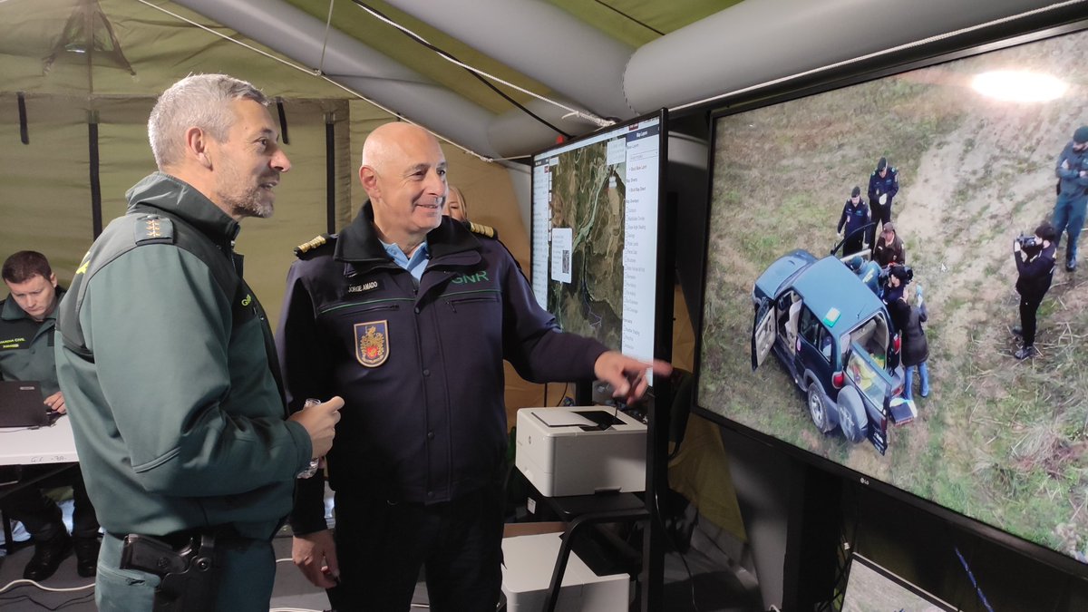 Un incendio, un lobo envenenado, un vertido... Unidos <a href="/guardiacivil/">Guardia Civil</a> y <a href="/GNRepublicana/">GNR - Guarda Nacional Republicana</a> más fuertes para combatir el delito medioambiental efeverde.com/un-incendio-un…
