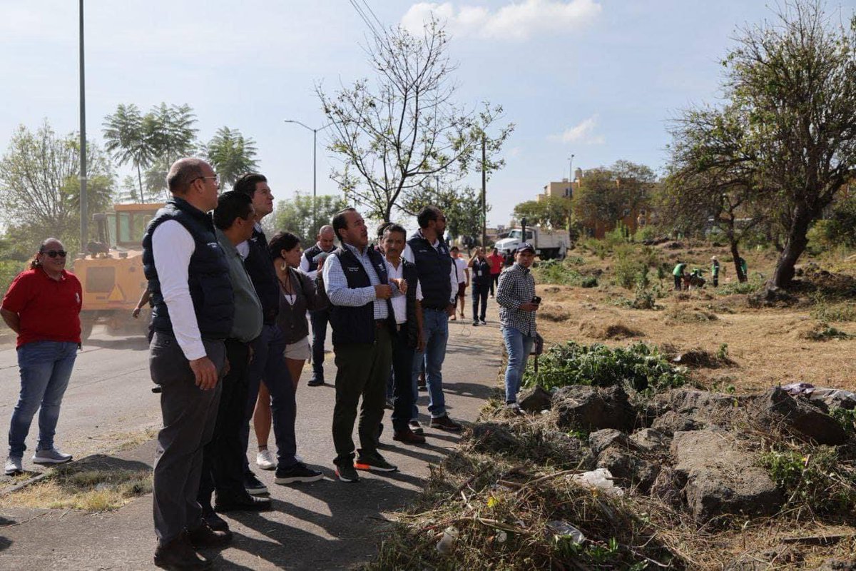 🌿 En Villas del Pedregal llevamos a cabo una jornada integral de mantenimiento y mejora en los espacios públicos. Nuestro objetivo es que las y los habitantes cuenten con áreas dignas para convivir y disfrutar.

#MoreliaBrillaMás ✨