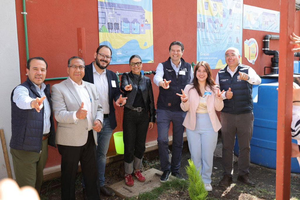 👏🏼 Gracias a Coca-Cola FEMSA por unirse al Gobierno de Morelia con la instalación de 2 sistemas de captación pluvial en escuelas de nuestra ciudad. ¡Ahora contarán con autonomía hídrica! 💧

#MoreliaBrillaMás✨