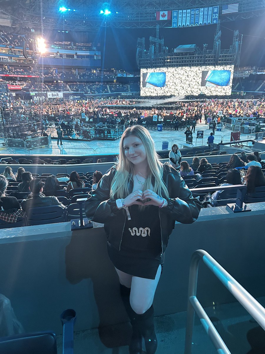 Can’t believe we are here.  Two weeks ago didn’t even have tickets!!
#TorontoTSTheErasTour 
<a href="/taylornation13/">Taylor Nation</a>