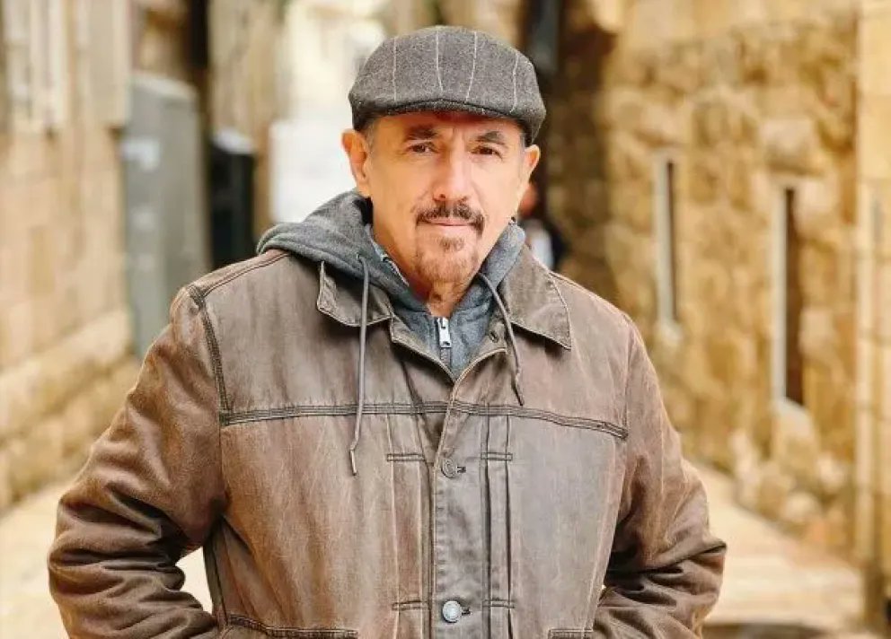 La Once Diez (@laoncediez) on Twitter photo "Está surgiendo una generación de talentos que tiene mucho que decir y a mi me encanta estar en vinculo con la juventud" <a href="/alelernerok/">Alejandro Lerner</a> en #AgarrateCatalina con <a href="/CatalinaDlugi/">Catalina Dlugi</a> "Está surgiendo una generación de talentos que tiene mucho que decir y a mi me encanta estar en vinculo con la juventud" <a href="/alelernerok/">Alejandro Lerner</a> en #AgarrateCatalina con <a href="/CatalinaDlugi/">Catalina Dlugi</a>
