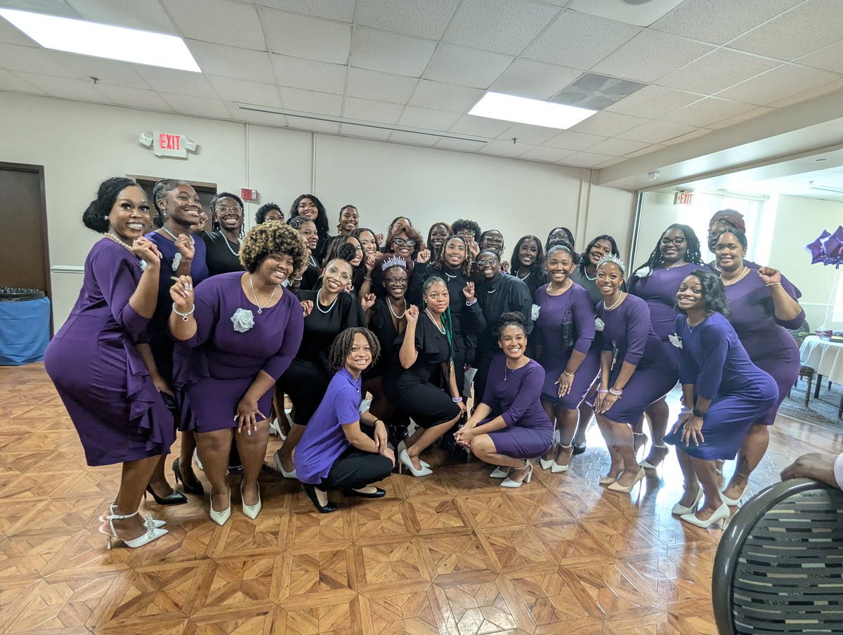 MetroNCNW's tweet photo. Congratulations to the 2024 Inductees of the National Council of Negro Women, Inc. - Virginia State University Section! 💜 CMAS had the privilege of celebrating this incredible milestone with our VSU sisters. We look forward to seeing all the amazing things that will be achieved https://t.co/2DOBAb8IYF