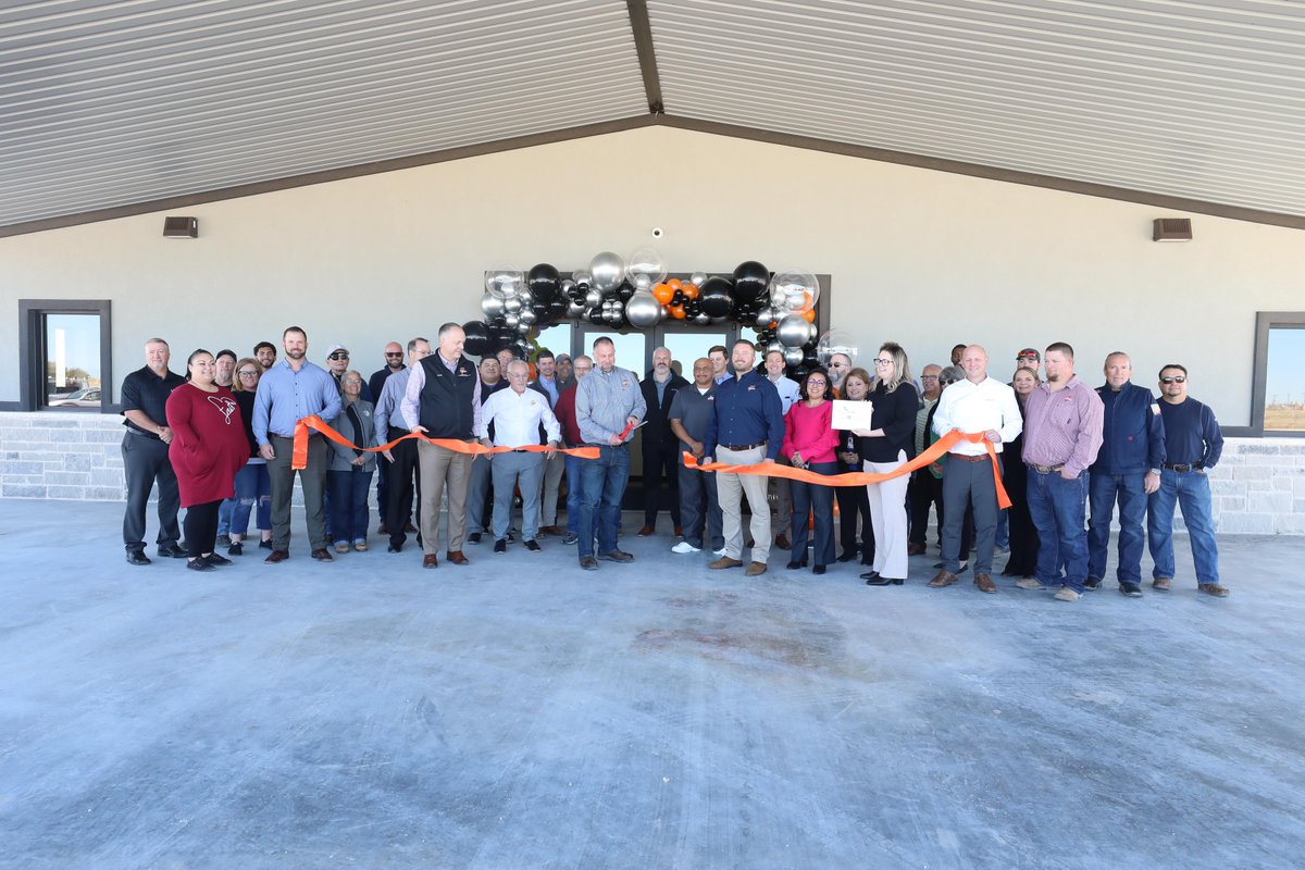 Zeeco_Inc's tweet image. We are proud to announce the official ribbon cutting of Zeeco’s new Permian Basin office in Andrews, Texas. This strategic relocation from Midland to Andrews allows us to enhance our offerings and better serve our customers across the Permian region.
 
hubs.li/Q02Zfk6q0