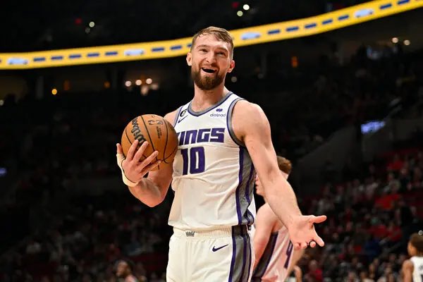 BetWithBoat's tweet photo. NBA Friday Plays 🏀

Sam Hauser o11.5 pts+reb
Joel Embiid o27.5 pts
Coby White o20.5 pts
Domantas Sabonis o17.5 reb+ast

Let’s cash! 💰

#GamblingTwitter #PlayerProps #Sportsbetting #Sleeper #Underdogfantasy #GamblingX #Fliff #PrizePicks #NBA #PrizePicksNBA #DFS https://t.co/oy4y78vZv0