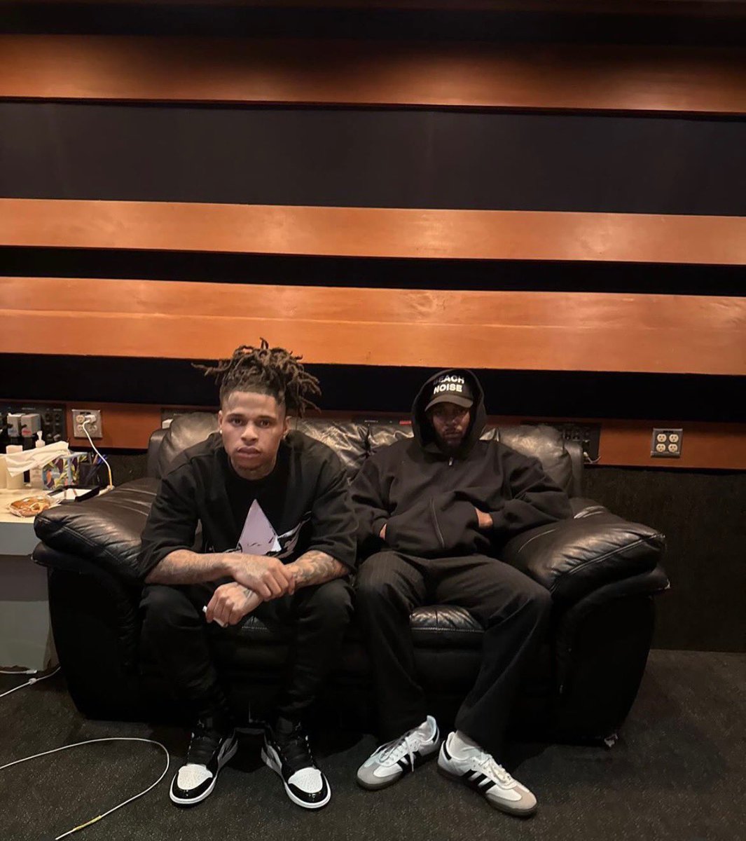 SHREKRAP's tweet photo. KENDRICK FEATURING YOUNG THREAT ON HIS ALBUM REALLY SHOWS HOW INVOLVED HE IS IN THE LA SCENE https://t.co/53bewTdwnq