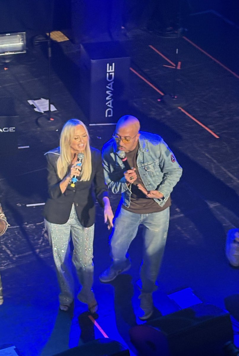 gemsyj's tweet photo. Awww loved this tonight!!! My faves 💖@EmmaBunton @JadeJonesDMG 🤩🤩😍😍 #DAMAGE https://t.co/Ds1r2pGh0i