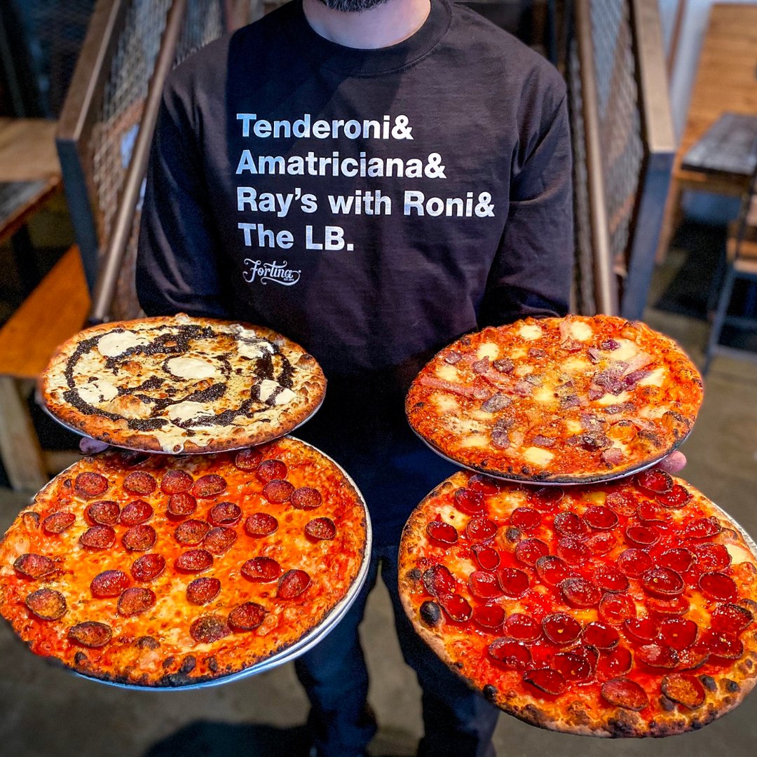 KeyAtYaleTowne's tweet photo. At Fortina, they're passionate about pizza - and it shows in every slice! Stop by and try their wood-fired pizza, made with house-made dough and topped with your favorite toppings!

📸: @Fortina https://t.co/Ezsu9HnDhZ