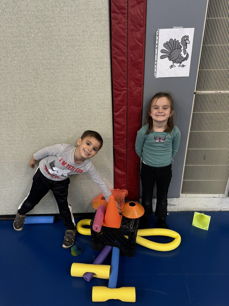HPS_CT's tweet photo. 👁️ 🕵️‍♀️ #HPSfirsties and #HPSSecondGrade Ss worked in teams to design and plan for, then create 
🦃 turkeys 🦃 using P.E. equipment 
#HPSPhysicalEducation #HPSIntentionalPlay https://t.co/Mlt0depovx