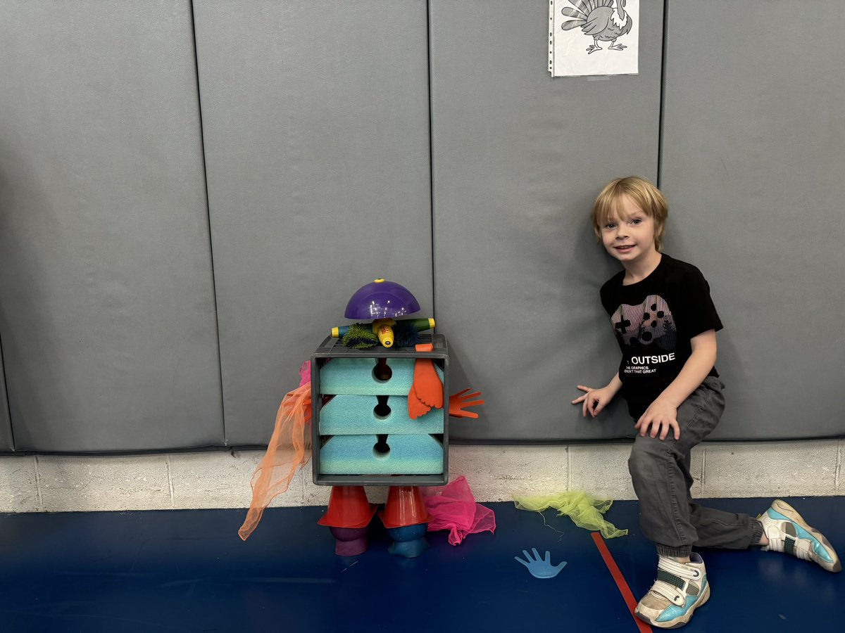 HPS_CT's tweet photo. 👁️ 🕵️‍♀️ #HPSfirsties and #HPSSecondGrade Ss worked in teams to design and plan for, then create 
🦃 turkeys 🦃 using P.E. equipment 
#HPSPhysicalEducation #HPSIntentionalPlay https://t.co/Mlt0depovx