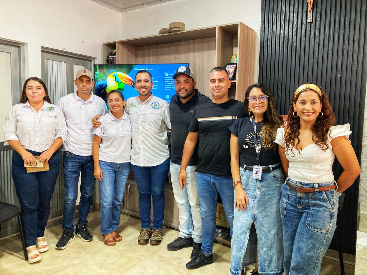 Cordepaz's tweet photo. 📷¡ECOcientízate por la Gobernanza Climática!📷
Avanzamos en la  socialización y articulación con las administraciones y la sociedad civil para fortalecer los procesos de participación, incidencia y sensibilización frente a los impactos del cambio climático en nuestro territorio. https://t.co/ik8QQmccr9