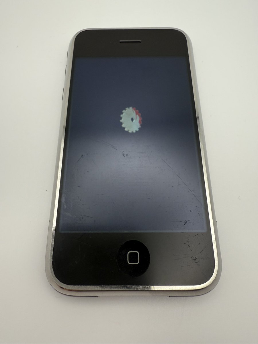 iPhone 2G prototype dating to 2006. This unit features a plastic