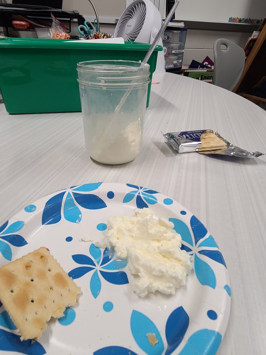 Mrs. Everett tweet media