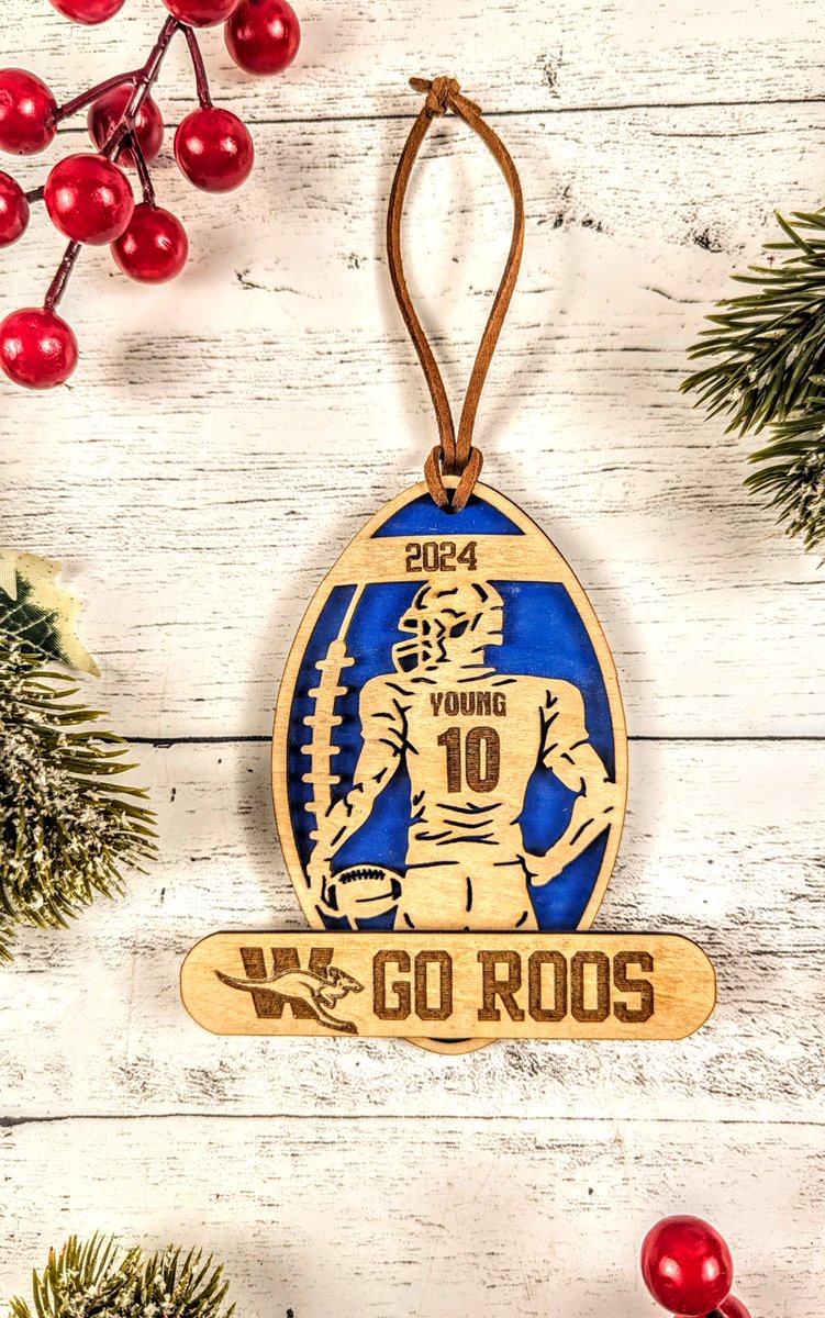 ifyoulovetexas's tweet photo. It's playoff time at high schools around Texas.
Oh, and it's almost Christmas time also. 🎄🏈
Grab your CUSTOMIZED ornament with your student athlete's name and jersey number emblazoned on it, as well as the logo and mascot of your Texas school of choice. Texas schools only + Free shipping! 
Order here! 
🔽🔽🔽
https://t.co/9Pr8zyEZe2