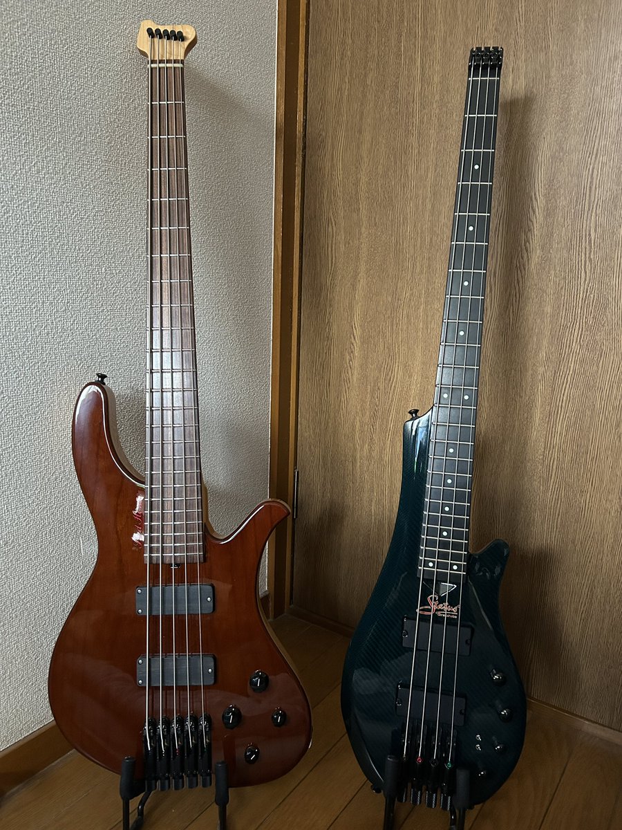 WSTBass's tweet image. 本日の遊び相手はこちら。

#RedHouseGuitars
#StatusGraphite