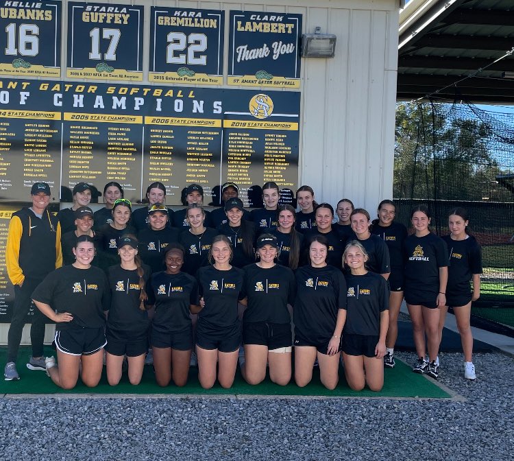 St. Amant Softball tweet media