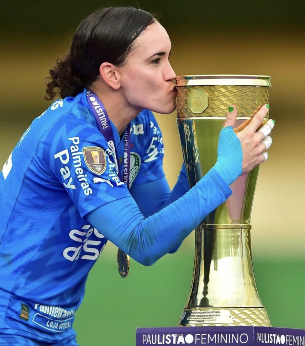 ¡Del corregimiento de Las Flores, pa’ el mundo! 

Queremos felicitar a Kathe Tapia, por su destacada actuación, quien fue la reina del título al atajar tres cobros, echando mano de su experiencia en la apasionante final de Campeonato Paulista, consagrandose campeonas en Brasil