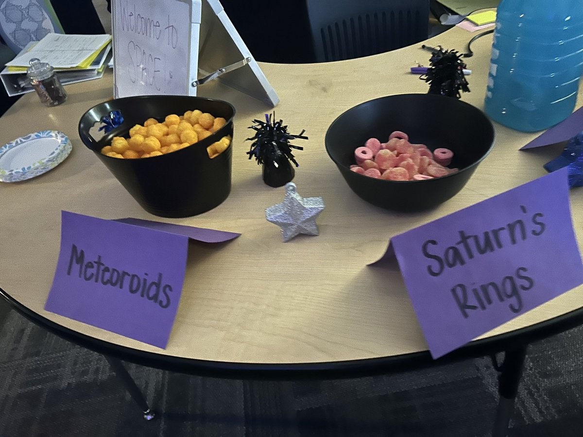 I crashed a book tasting to launch 3rd grade module 2 <a href="/ICBobcats/">@ICBobcats</a> ! <a href="/olatheschools/">Olathe Public Schools</a> <a href="/llwinter10/">Laurie Winter</a>