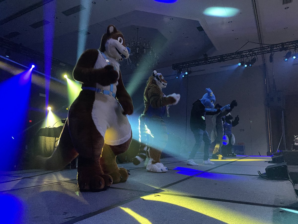 DJNightfirex's tweet photo. Happy all. Turkey day is coming. So in this chaotic time be good to each other and we will make it to the other side.  For #FursuitsFriday got this pic of some good friends on stage. @kalenai @MiezeTiger @valantnovalight  it was and amazing night. Stay awesome everyone 🎇 https://t.co/yO7199GKHC