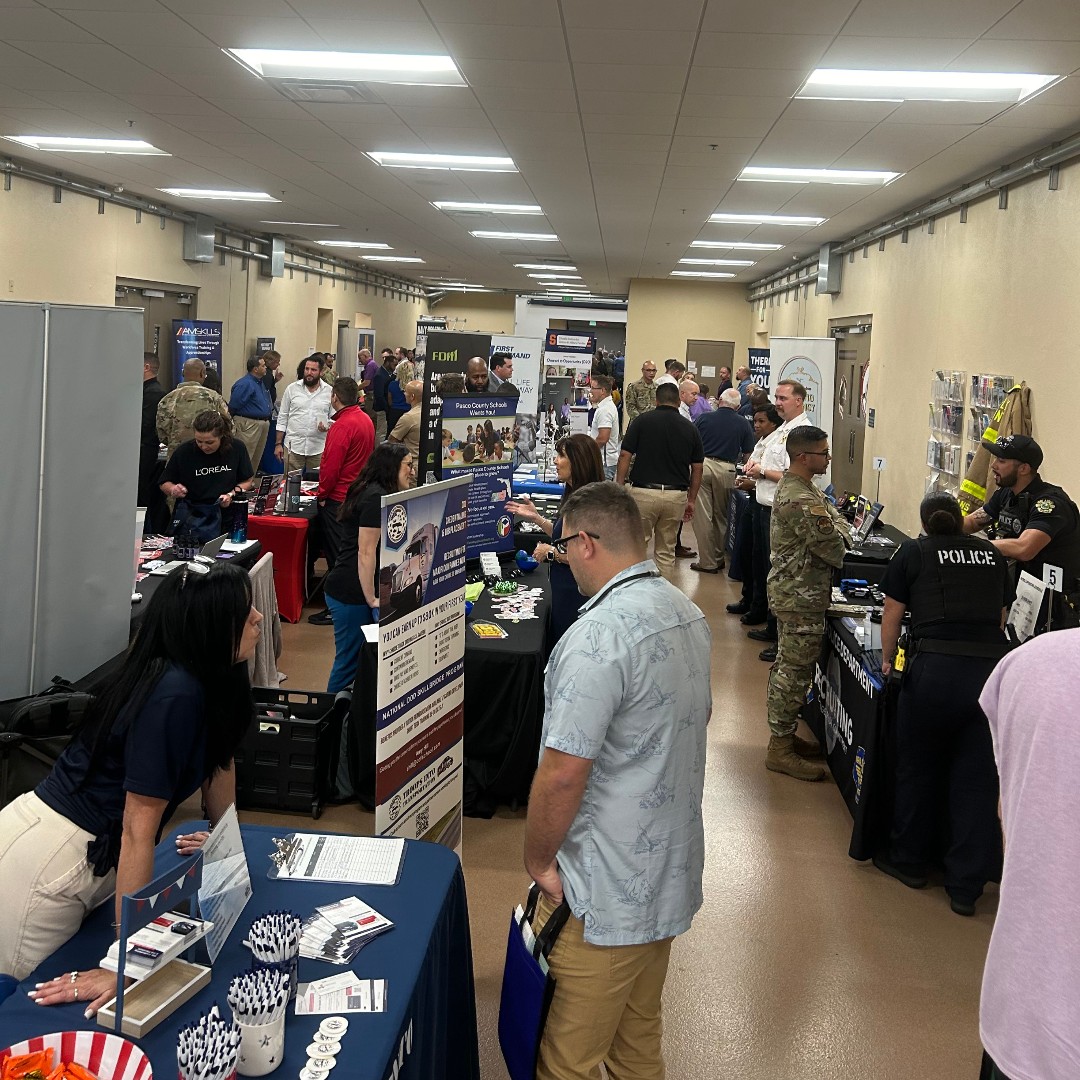 nextopvetsinc's tweet photo. Connecting with heroes at MacDill Air Force Base! 🇺🇸 Our NextOp team member, Patrick was on-site at the job fair, helping transitioning service members and veterans explore career opportunities and prepare for their next mission! https://t.co/ZJd6NfaTFQ