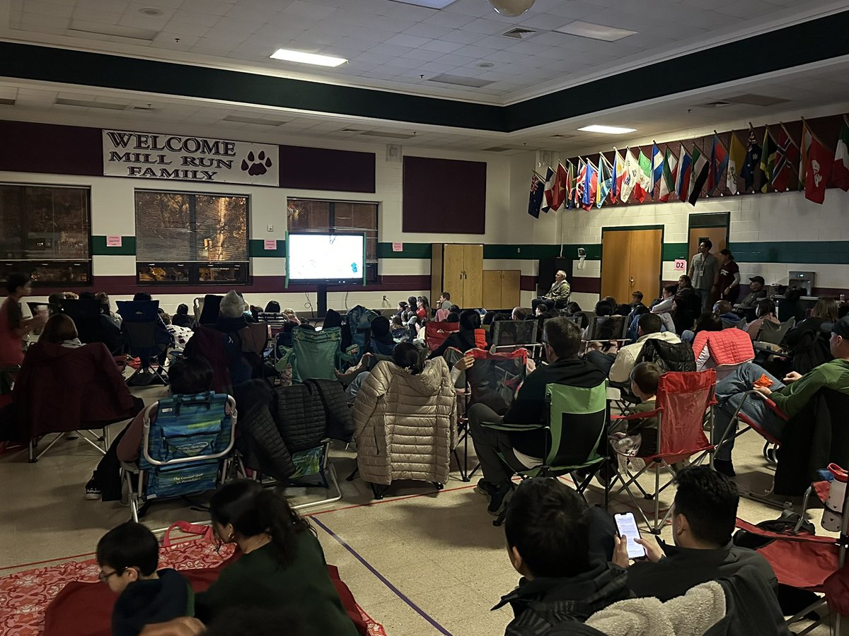 Movie night has started! Thanks to everyone for coming out! Special thanks to our amazing PTO! 🎥 🍿