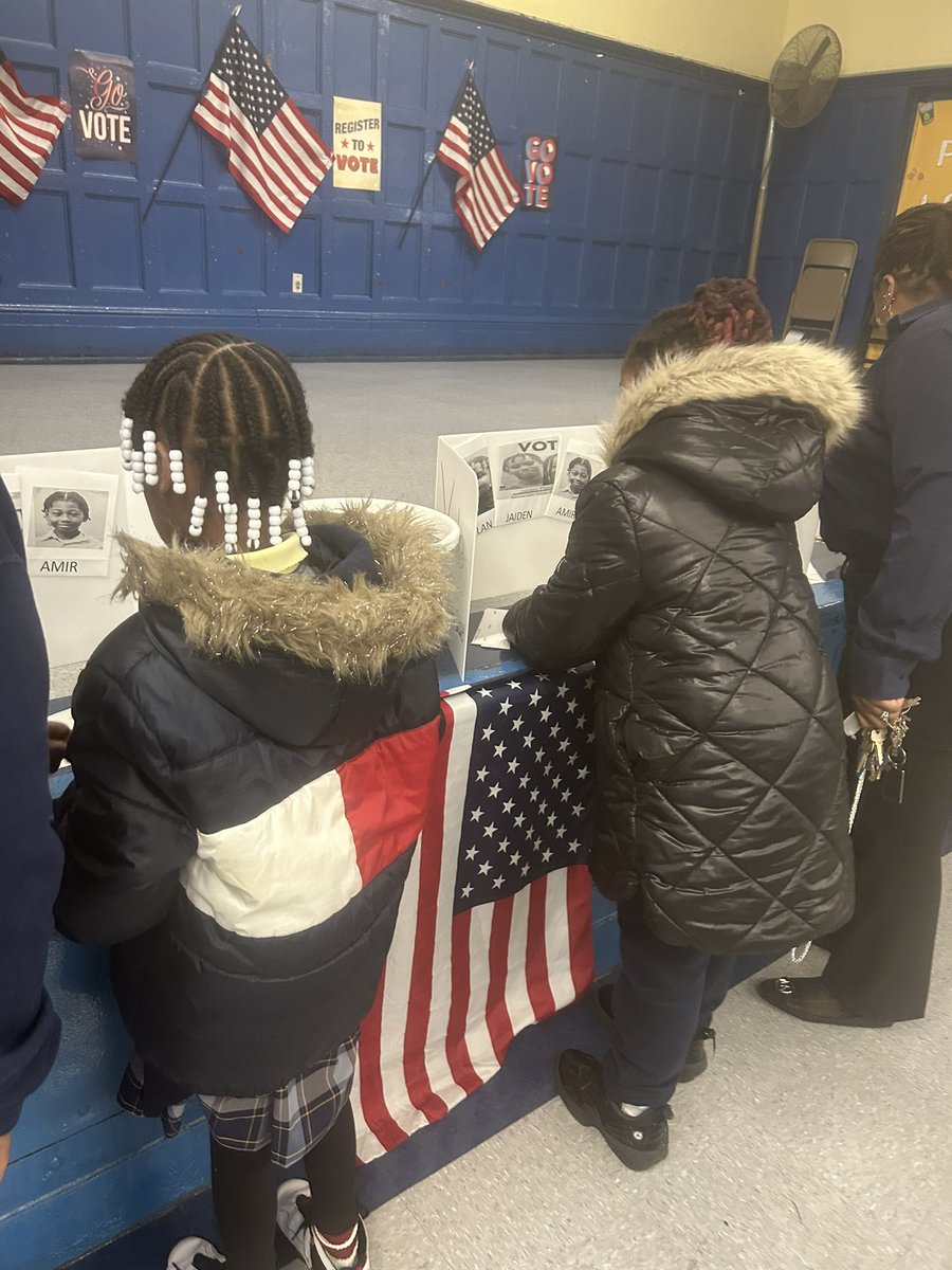 PS161 THE CROWN tweet media