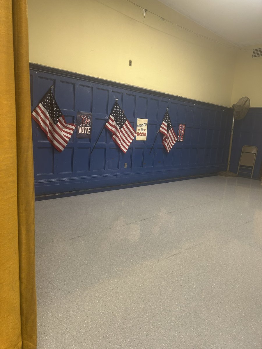 PS161 THE CROWN tweet media