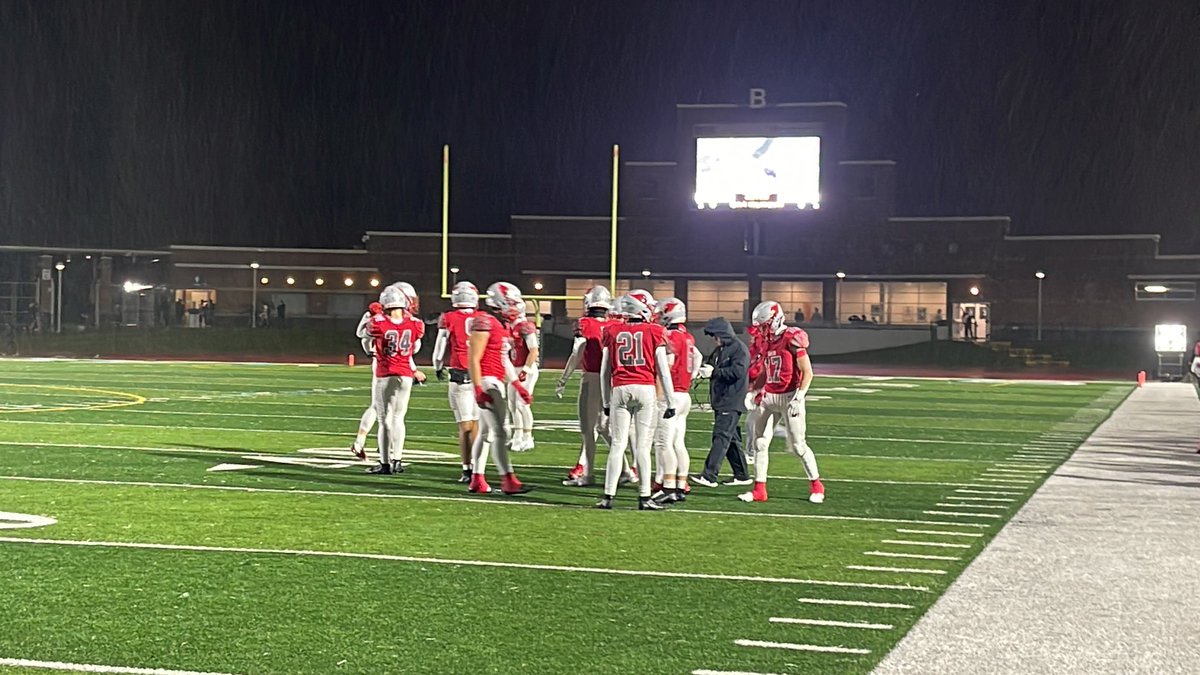 Jonathanx1867's tweet image. Made it out to Bedford for tonight‘s Division I, Region 1 final between No. 1 Mentor and No. 7 St. Edward