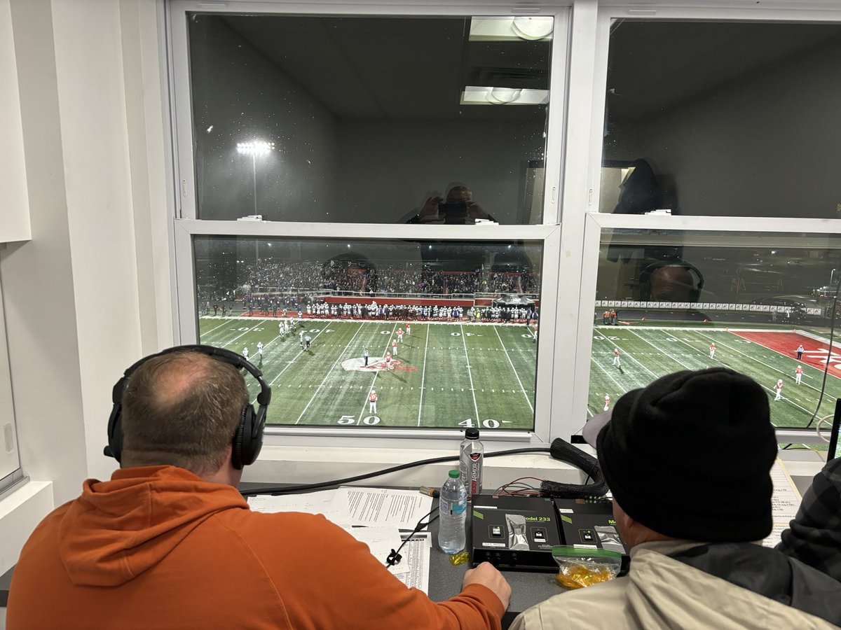 I different look on a Friday   Live from CENTER GROVE press box  #IHSAA ⁦<a href="/brianclewis/">Brian Lewis</a>⁩ ⁦<a href="/Neidig/">Paul Neidig</a>⁩