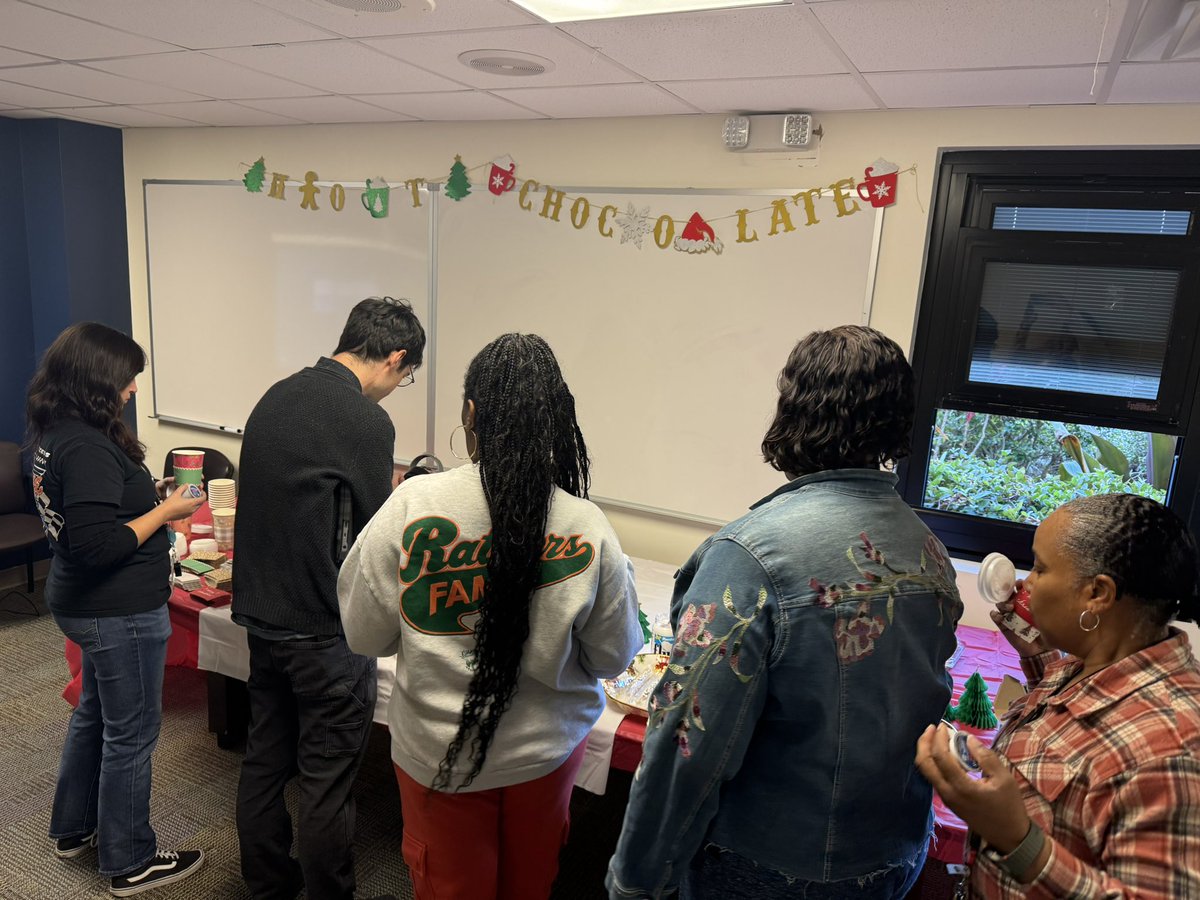 Erin Albert (@theerinalbert) on Twitter photo Staff <a href="/OrangeCenterEle/">Orange Center Tigers</a> kicked off last day before break with a hot chocolate bar! It was perfect for this chilly weather! Staff <a href="/OrangeCenterEle/">Orange Center Tigers</a> kicked off last day before break with a hot chocolate bar! It was perfect for this chilly weather!
