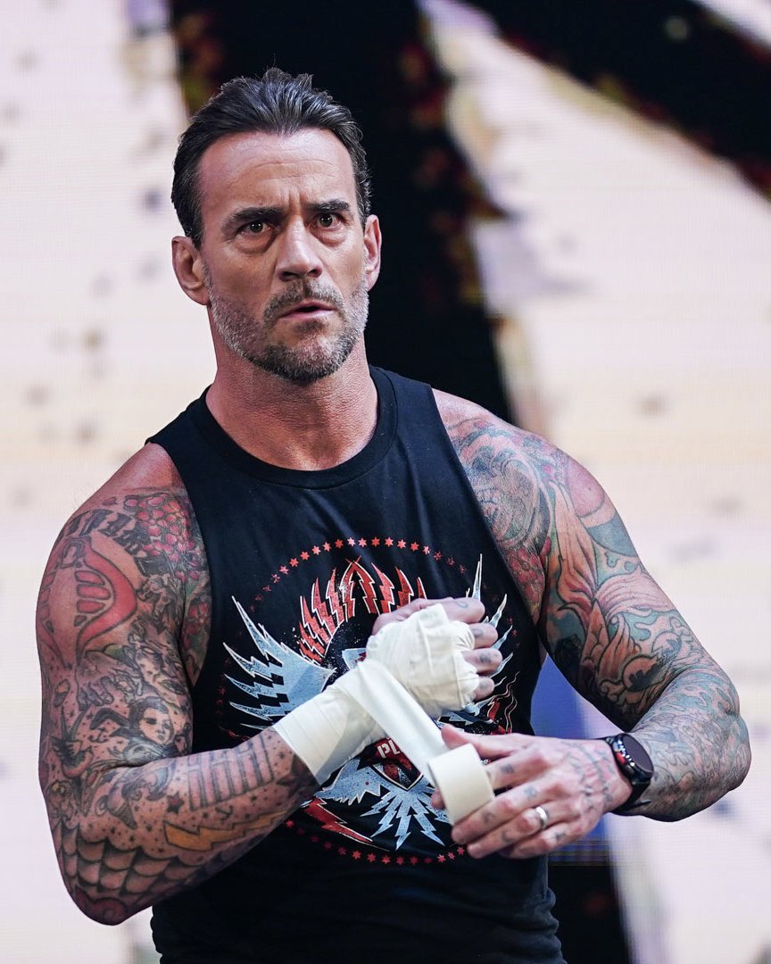 WWEIndia's tweet photo. CM Punk is BACK, and he’s the 5TH MEMBER of The OG Bloodline! 🙌 

#CMPunk #SmackDown https://t.co/fE80XoXuS7