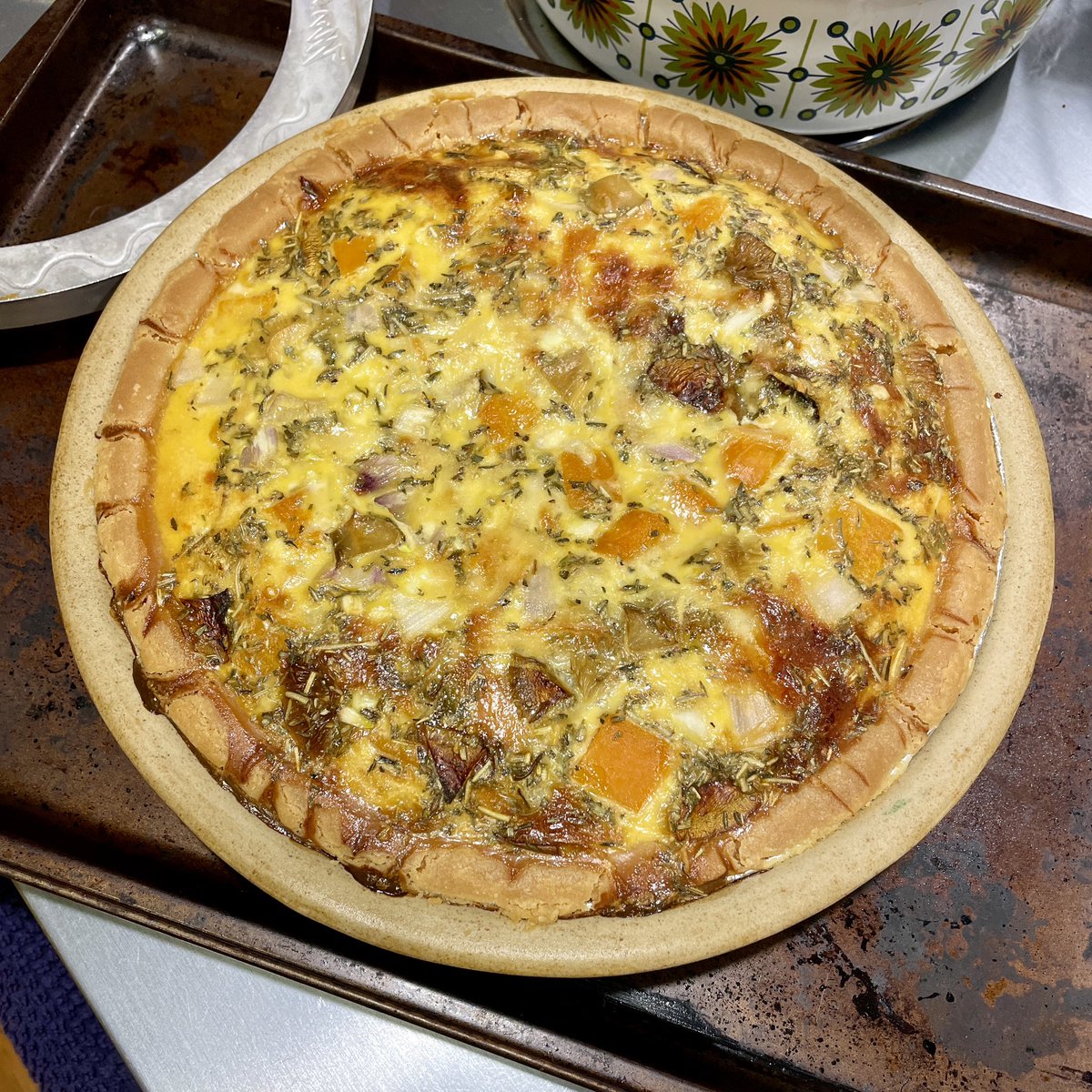 snopeep's tweet photo. I made a pretty quiche! It baked for an hour, now it needs to cool for a while. I’m gonna stream in a bit because everything sucks but socializing helps. Crochet or games, not quite sure. Hope you’ll join me! Also join the 🦋app and find by by this name. https://t.co/FLVHh7B5Ri