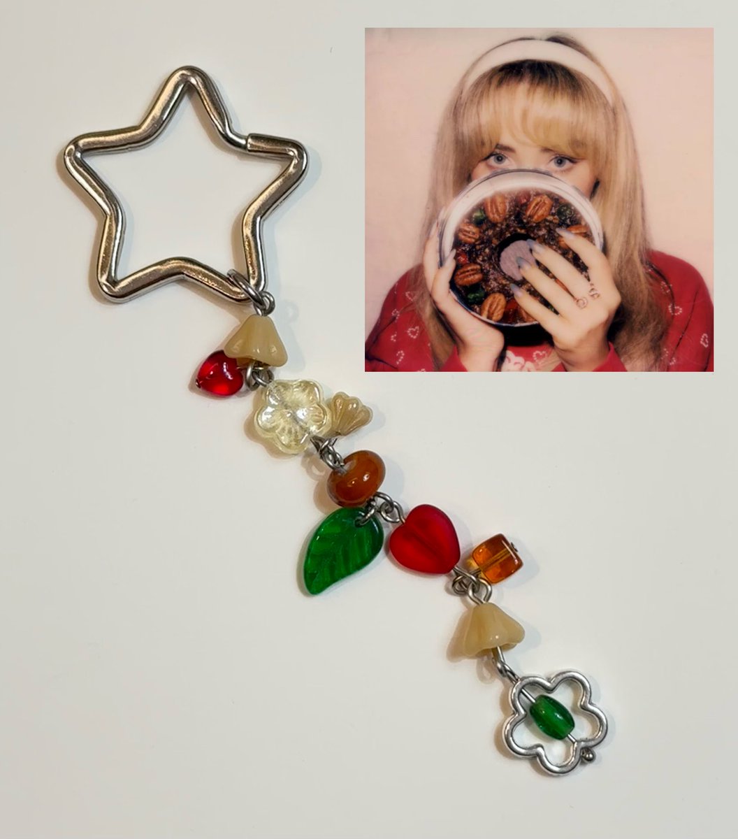 braceletladyy's tweet image. giveaway!

5 winners will recieve a giftcard + early access to my next drop!!

to enter:
-follow me + rt
-rt my pinned tweet!

ends TOMORROW! (11/23)