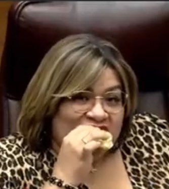 Sia perro uno viendo como llega a fin de mes y estarles pagando millones a estos muertos de hambre q no pueden dejar de jartar todo el día con nuestra plata,xq así los ve uno siempre y pa lo q sirven
<a href="/DiputadosPLN/">Fracción Liberación</a> <a href="/FabriAlvarado7/">Fabricio Alvarado</a> <a href="/fraccion_unidad/">Fracción Unidad</a> <a href="/FraccionFrente/">Fracción Frente Amplio</a> <a href="/RodrigoChavesR/">Rodrigo Chaves</a>