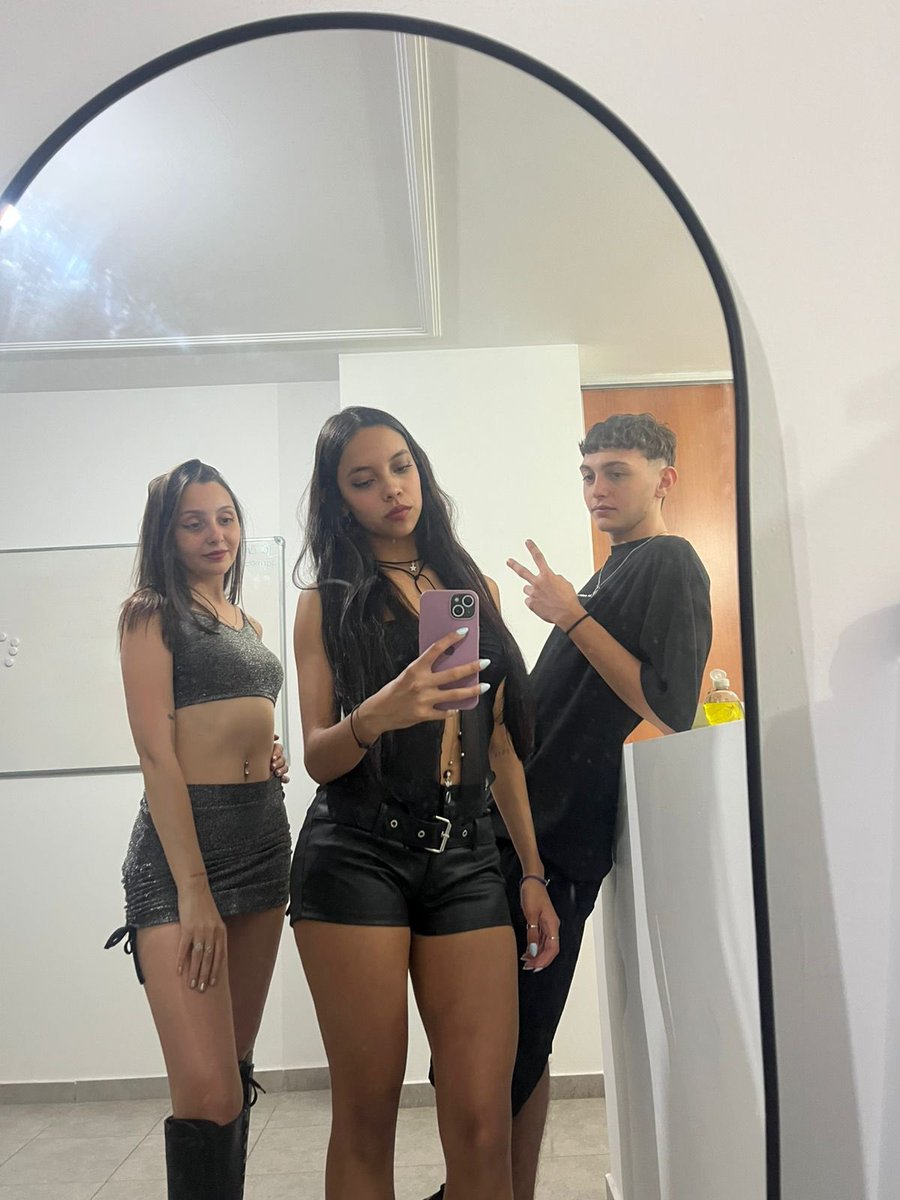 Lujiitimo's tweet image. Los amo❤️