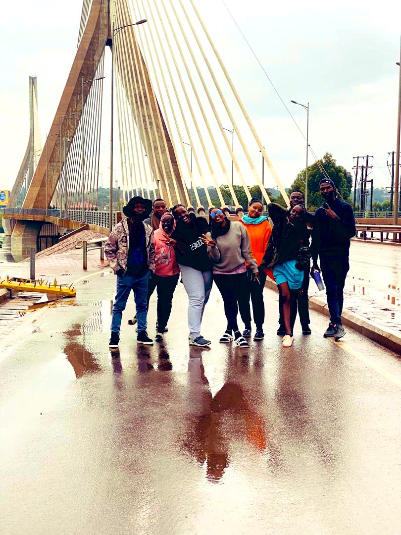 The weekend officially starts ☺️☺️