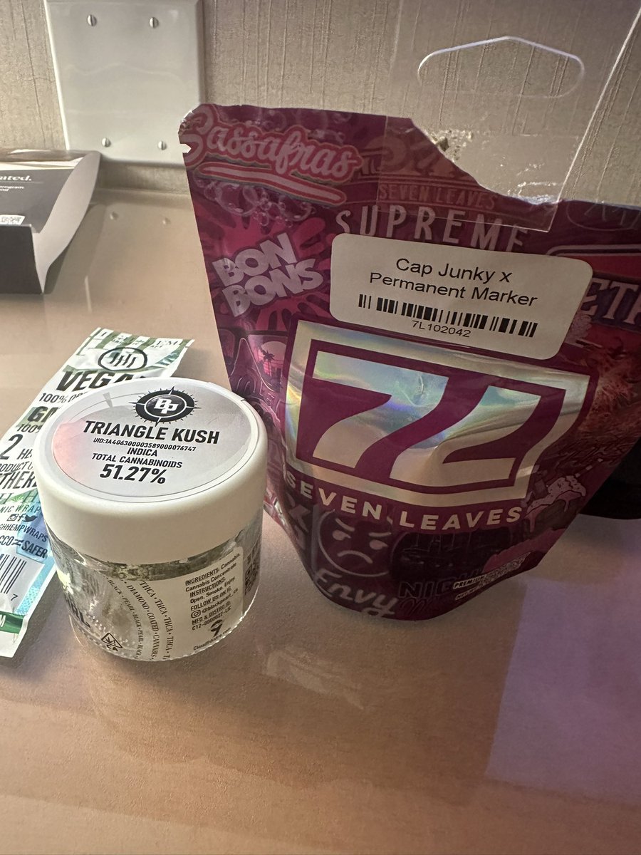 The official Mistareddxxx ™️ tweet media