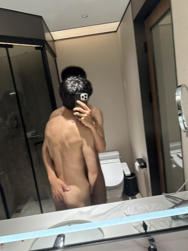 Js96198093Js's tweet photo. @Kk2468693043013 
想你了 https://t.co/zDihMfdFgr