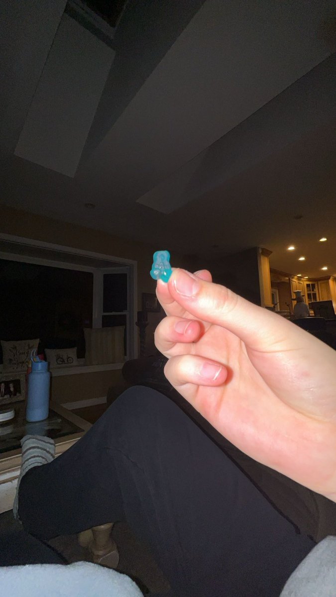 mia56533166's tweet photo. mini gummy bear — how you feel about it https://t.co/kldh4Tulv6