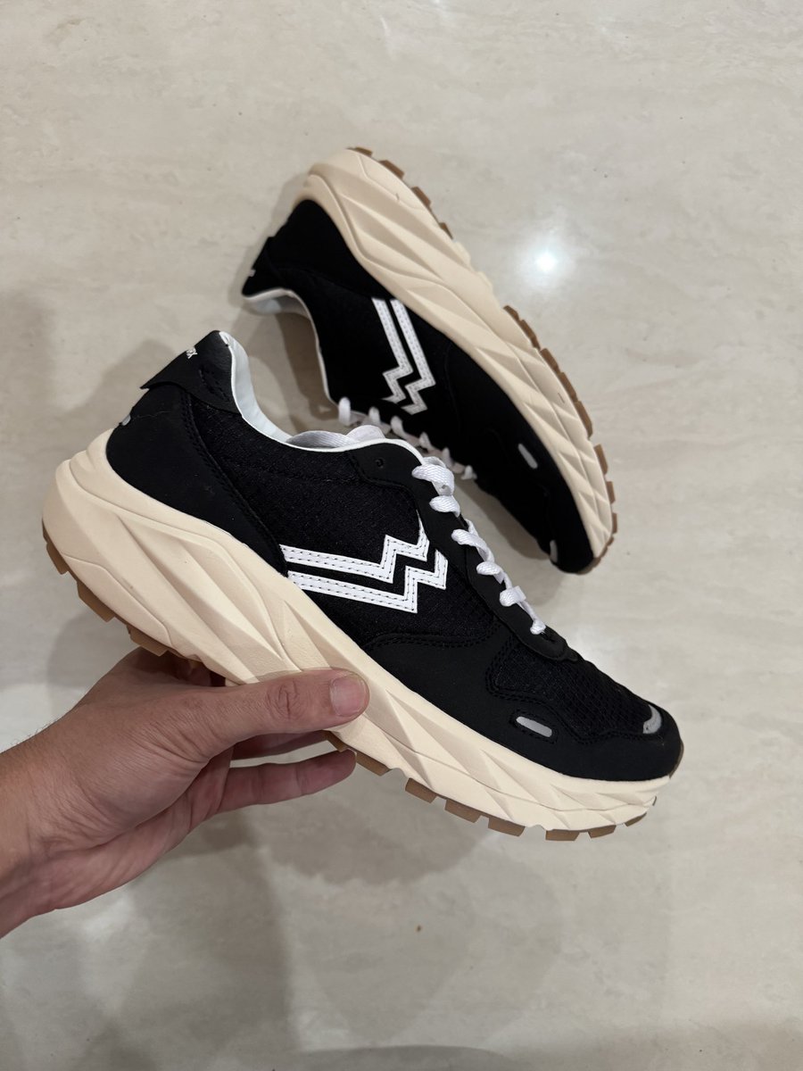 tirta_cipeng's tweet photo. Geoffmax wolf vicious

Udah dipake 2 harian, edan walking shoes bagus ini.

Hahahahaha

Review nyusul. https://t.co/R9QLHfL4JM