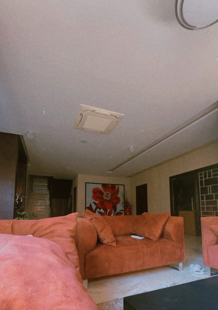 drnarcc's tweet image. Somedays, it just hits, this place wouldn’t be my home now, won’t be the place i could come anytime, anyday. 
And although i couldn’t be happier &amp;amp; blissfull &amp;amp; grateful &amp;amp; excited about my wedding,
Some days it just hits,
Jodhpur won’t be my home anymore.